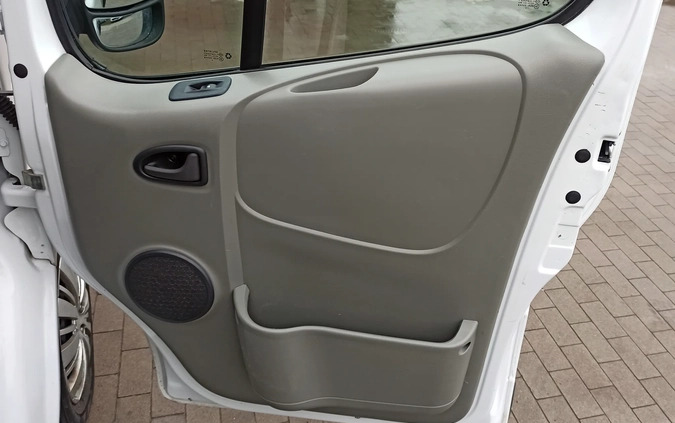 Renault Trafic cena 39900 przebieg: 314899, rok produkcji 2009 z Świdwin małe 631